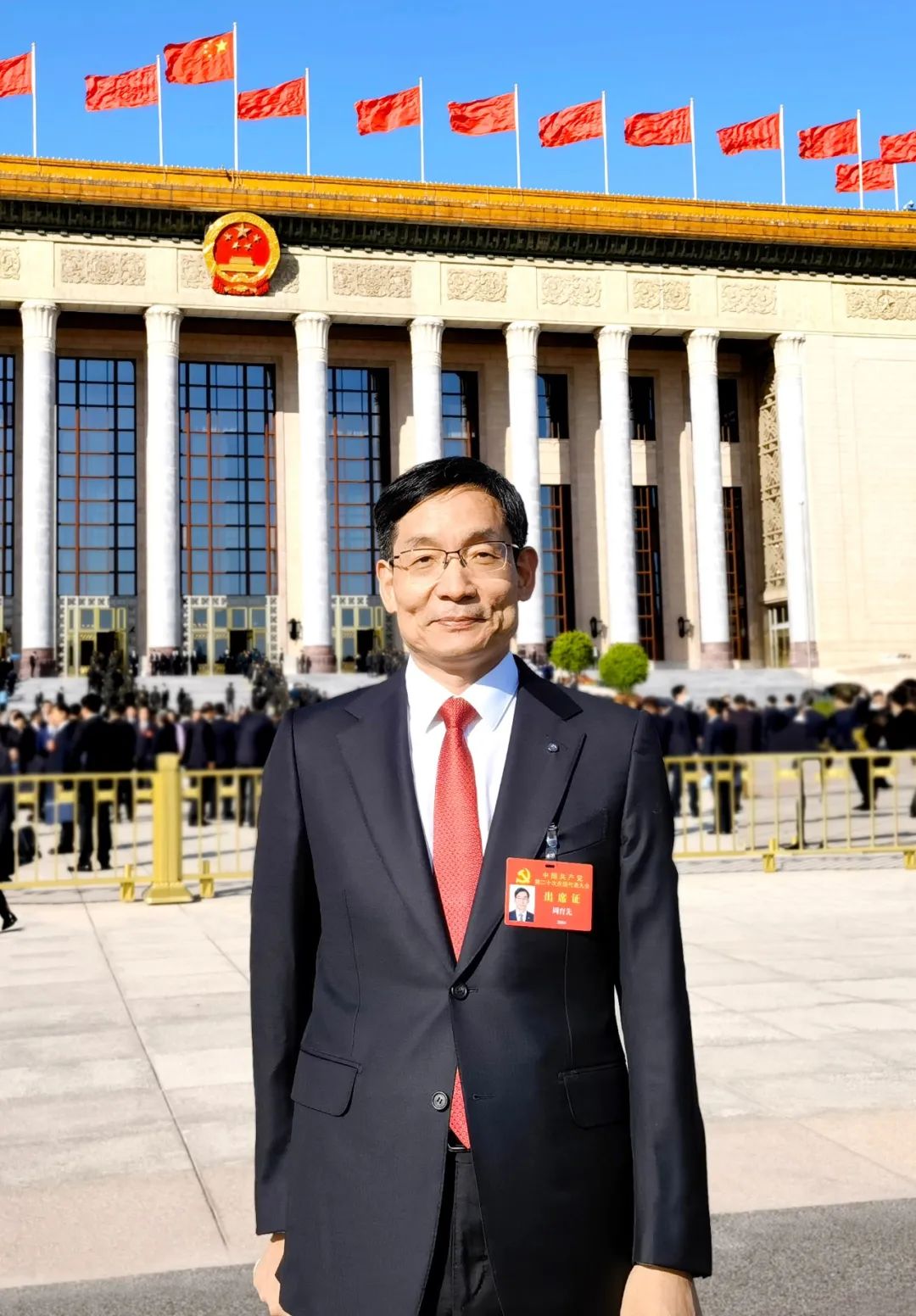 		二十大代表访谈 | 周育先：打造天下一流质料工业投资集团_责任撒播_尊龙凯时集团有限公司	
