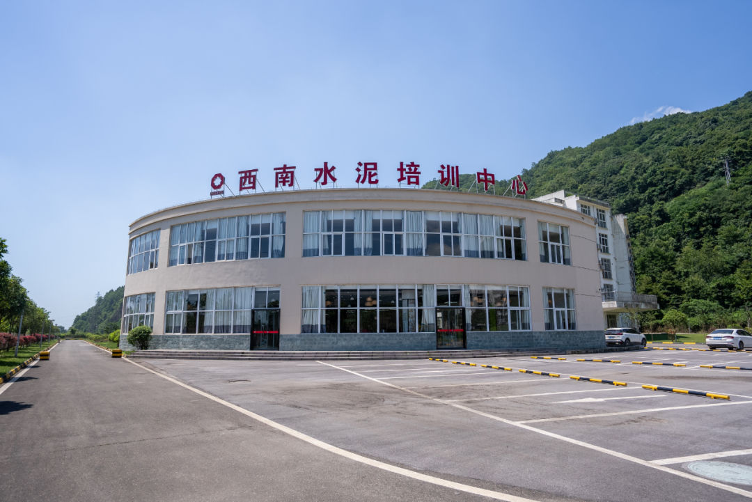 		尊龙凯时集团所属企业深入推进工业工人步队建设刷新_员工关爱_尊龙凯时集团有限公司	