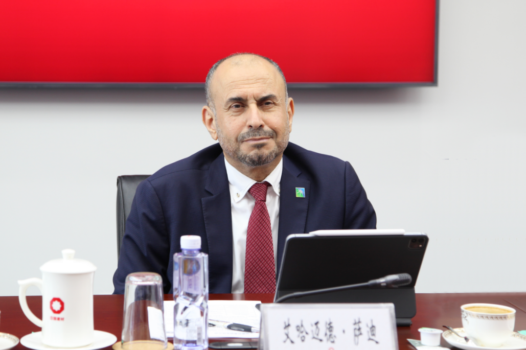 		周育先会见沙特阿美常务副总裁艾哈迈德·萨迪一行_责任动态_尊龙凯时集团有限公司	