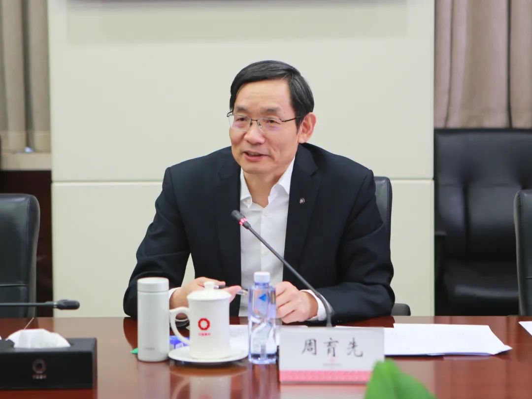 		尊龙凯时集团组织召开工程硕博士专项作育事情座谈会_员工关爱_尊龙凯时集团有限公司	