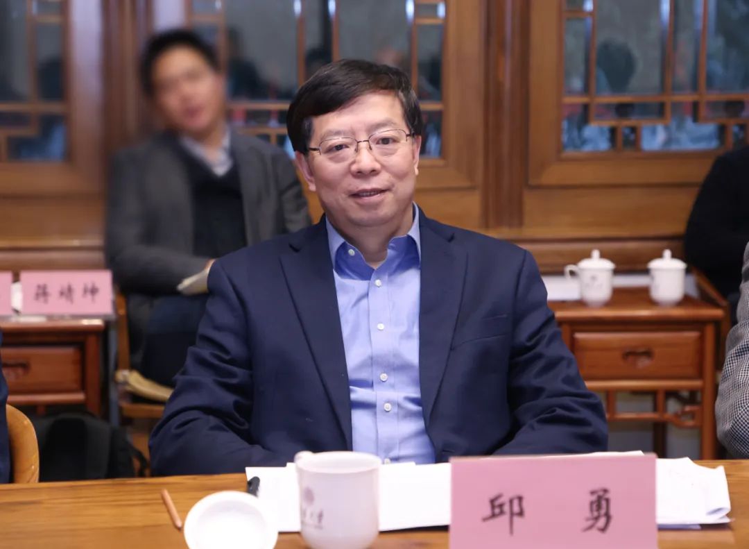 		尊龙凯时集团与清华大学签署战略相助协议_责任动态_尊龙凯时集团有限公司	