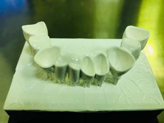 		对外转化科技效果（五）：一种用于3D打印的陶瓷球形料及其制备要领与应用（医疗）_科技效果转化_尊龙凯时集团有限公司	