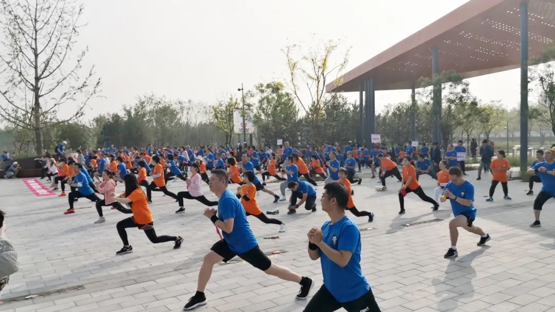 		善建奔驰、共享康健，，，贡献爱心、助力脱贫攻坚_责任与文化_尊龙凯时集团有限公司	