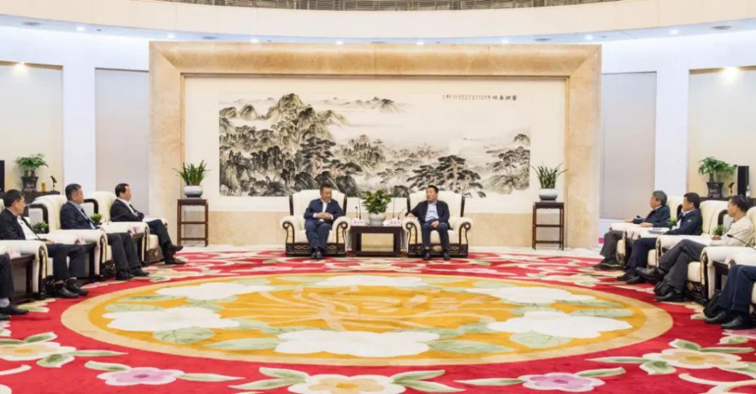 		曹江林与安徽省委常委、合肥市委书记虞爱华谈判_尊龙凯时要闻_尊龙凯时集团有限公司	