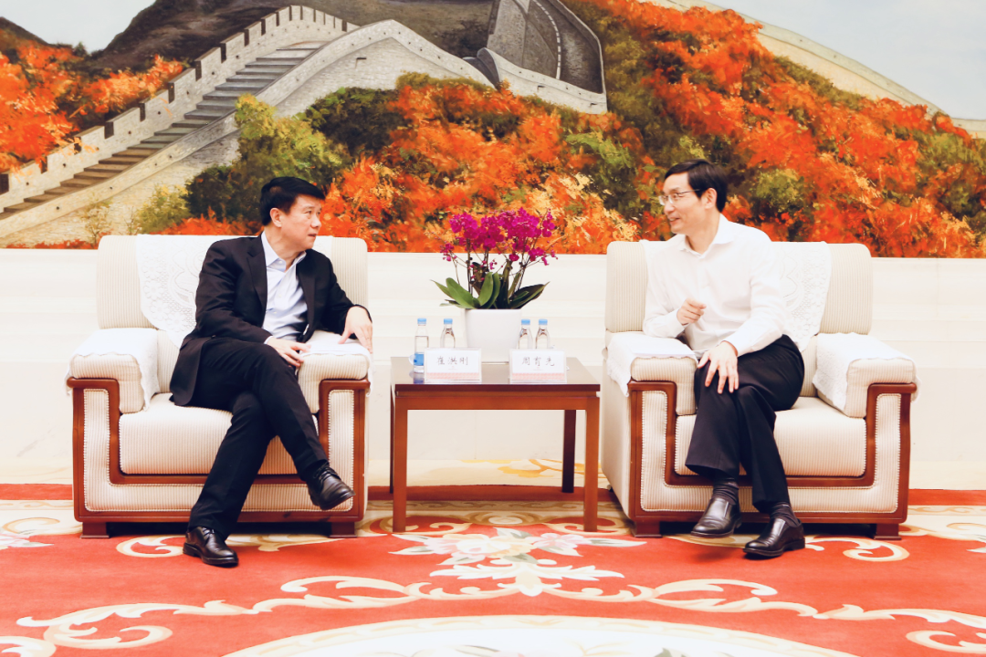 		周育先会见泰安市委书记崔洪刚一行_尊龙凯时要闻_尊龙凯时集团有限公司	