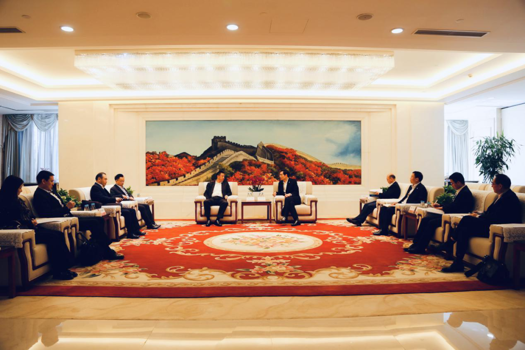 		周育先会见正大集团资深副董事长杨小平一行_尊龙凯时要闻_尊龙凯时集团有限公司	