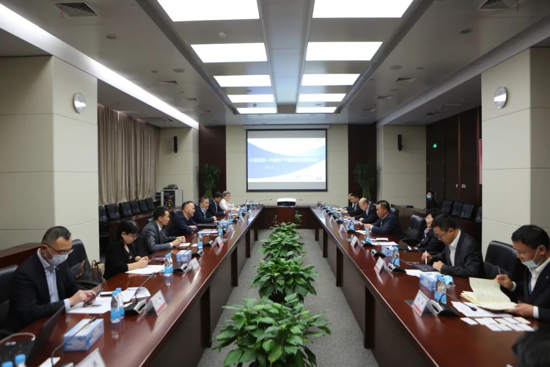		曹江林会见中国国新总司理莫德旺及太平洋资产治理公司副总司理严赟华一行_尊龙凯时要闻_尊龙凯时集团有限公司	