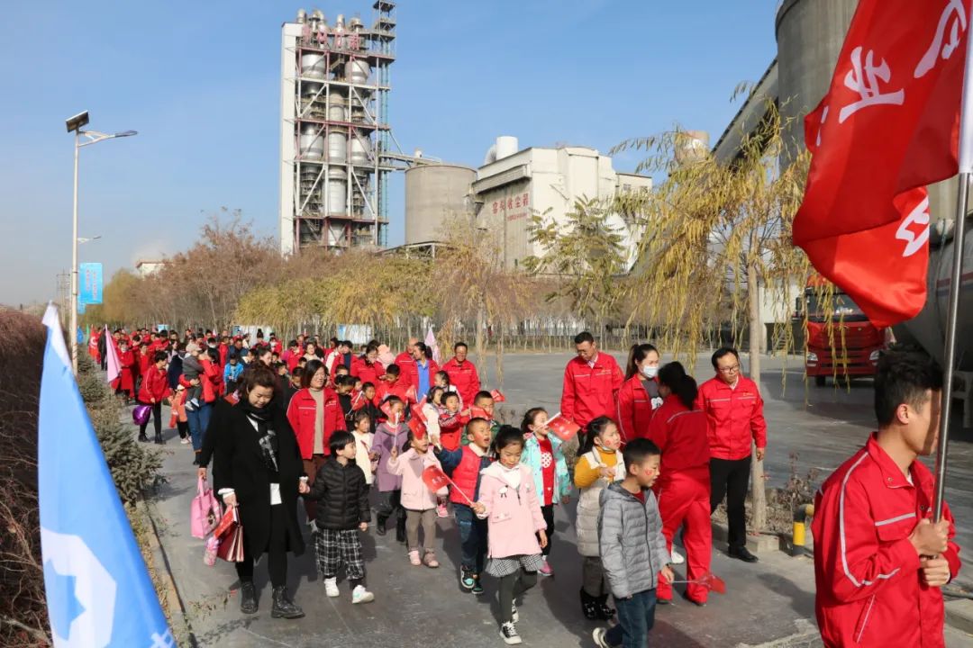 		冲刺四序度 | 这里不但有辛勤事情和累累硕果，，尚有......._企业动态_尊龙凯时集团有限公司	