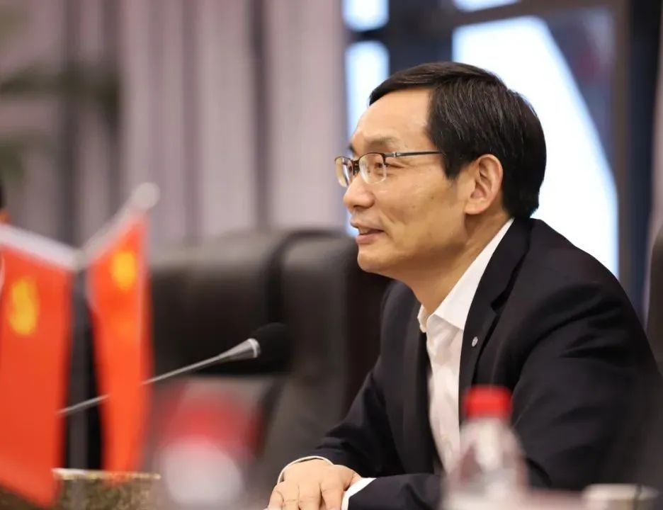 		周育先受邀出席2020年央企助力贵州生长大会并调研部分在黔企业_尊龙凯时要闻_尊龙凯时集团有限公司	