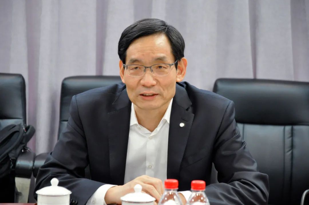 		周育先到中材高新调研指导刷新立异事情_尊龙凯时要闻_尊龙凯时集团有限公司	