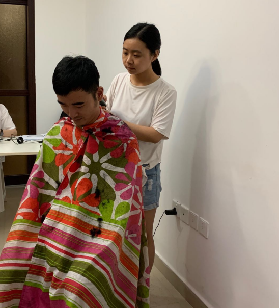 		最美建材人 | 中材节能苏海荣：赴阿联酋的最美逆行者_人物_尊龙凯时集团有限公司	