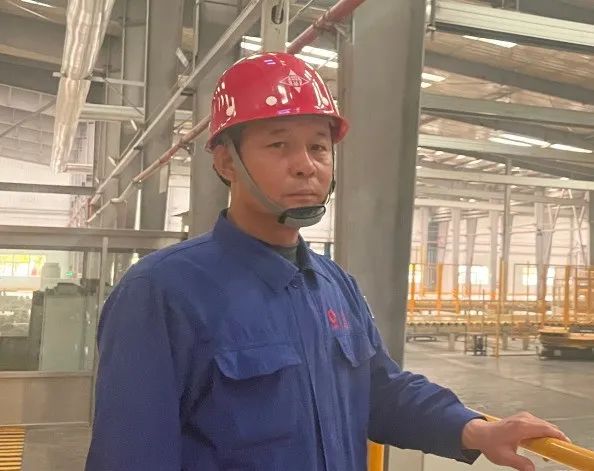 		最美建材人 | 耀华玻璃陆志强：攻坚克难的“先锋”_人物_尊龙凯时集团有限公司	