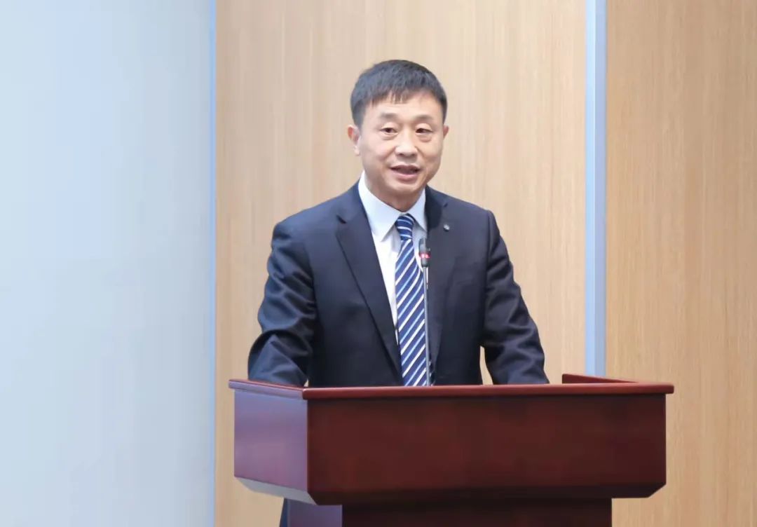 		尊龙凯时水泥板块营业整合大会在京召开，，，，全球营业规模最大、千亿市值的水泥公司全新亮相_幻灯片_尊龙凯时集团有限公司	