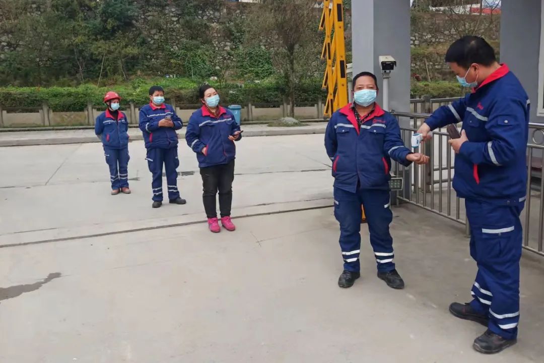 		办实事 暖人心 | 西南水泥：践行初心使命 自动继续作为_故事_尊龙凯时集团有限公司	
