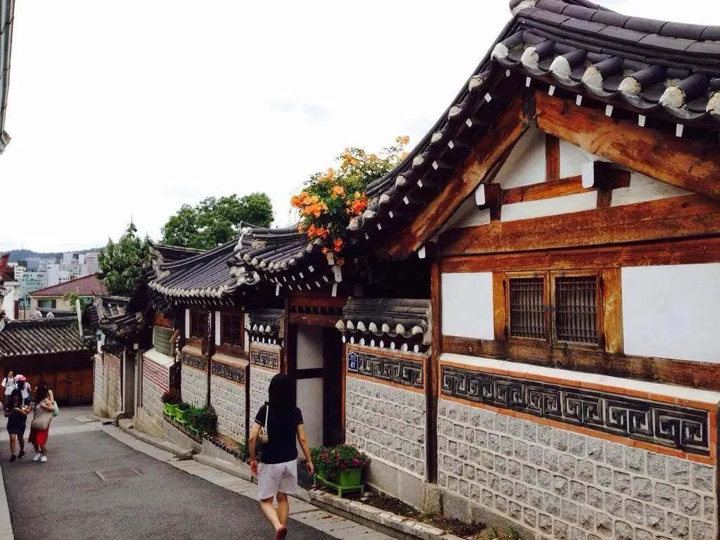 		清明时节，，，小料带你全球云打卡，，，浏览新型衡宇漂亮景物_图片_尊龙凯时集团有限公司	