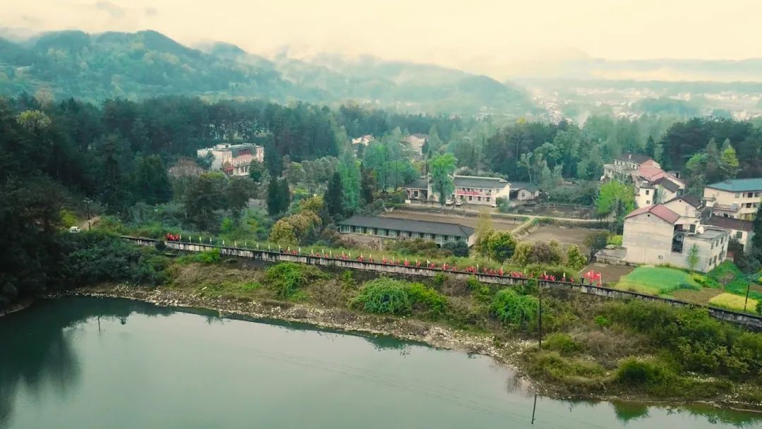 		第18站 | 尊龙凯时集团“健跑百年路 斗争新征程”（川陕革命凭证地站）在陕西汉中顺遂举行_企业动态_尊龙凯时集团有限公司	