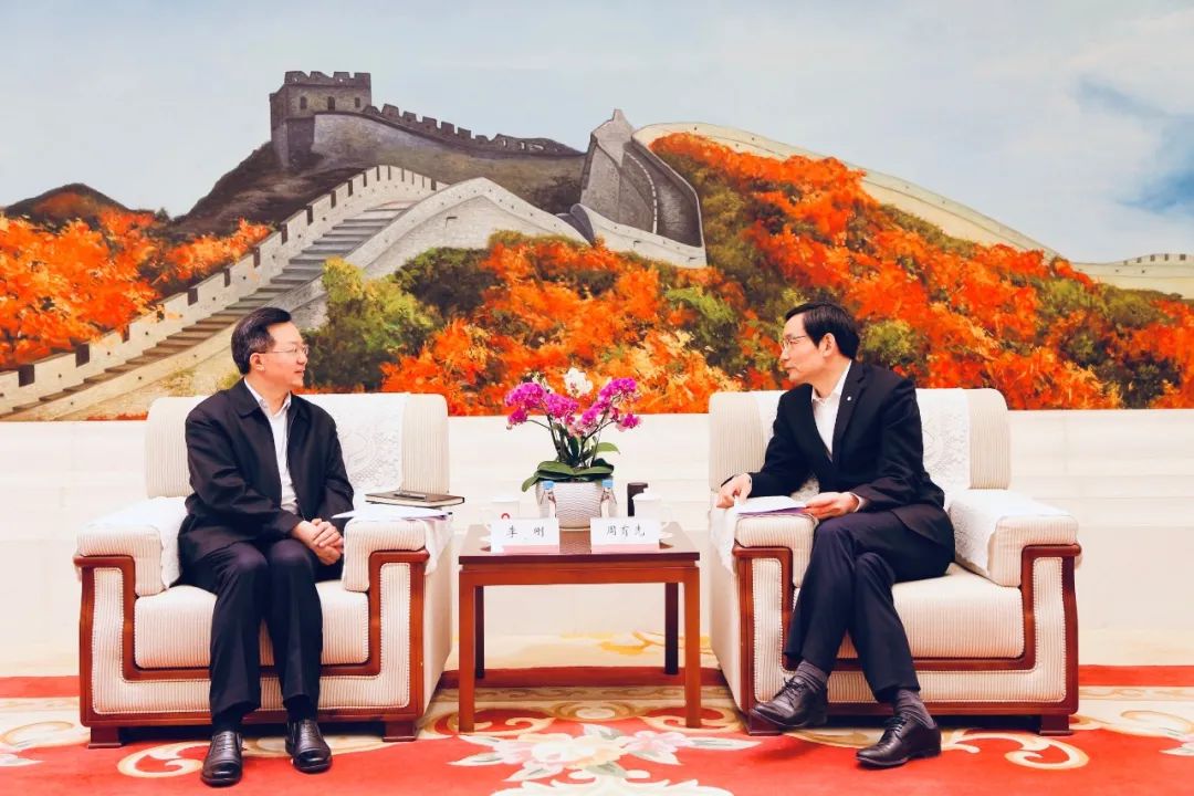 		周育先与四川省副省长李刚举行谈判_尊龙凯时要闻_尊龙凯时集团有限公司	