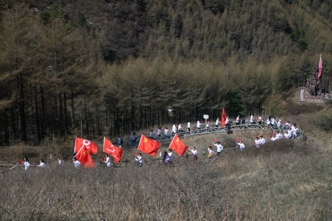 		第35站 | 尊龙凯时集团“健跑百年路 斗争新征程” （六盘山长征纪念馆站）运动乐成举行_企业动态_尊龙凯时集团有限公司	