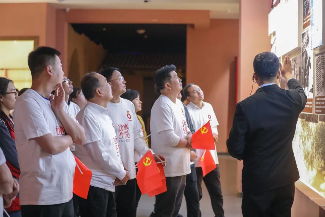 		第35站 | 尊龙凯时集团“健跑百年路 斗争新征程” （六盘山长征纪念馆站）运动乐成举行_企业动态_尊龙凯时集团有限公司	