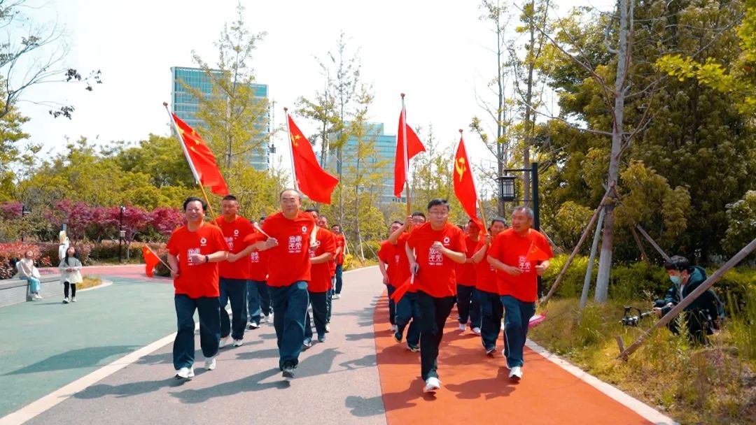 		第56站 | 尊龙凯时集团“健跑百年路 斗争新征程”（小广党性教育基地）运动在江苏响水乐成举行_企业动态_尊龙凯时集团有限公司	