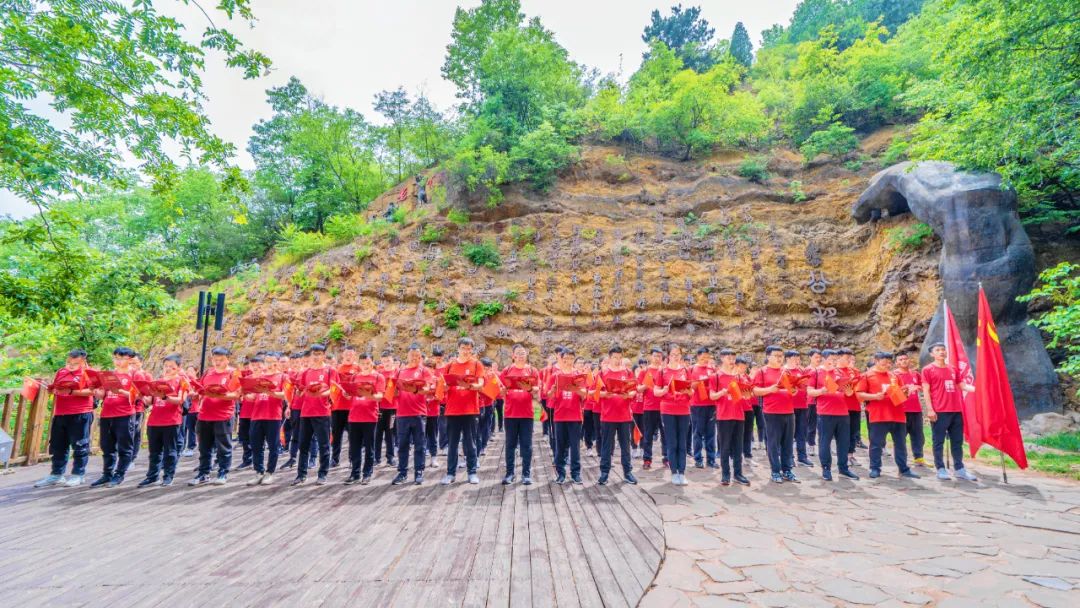 		第59站 | 尊龙凯时集团“健跑百年路 斗争新征程”（愚公移山精神发祥地站）运动在河南济源顺遂举行_企业动态_尊龙凯时集团有限公司	