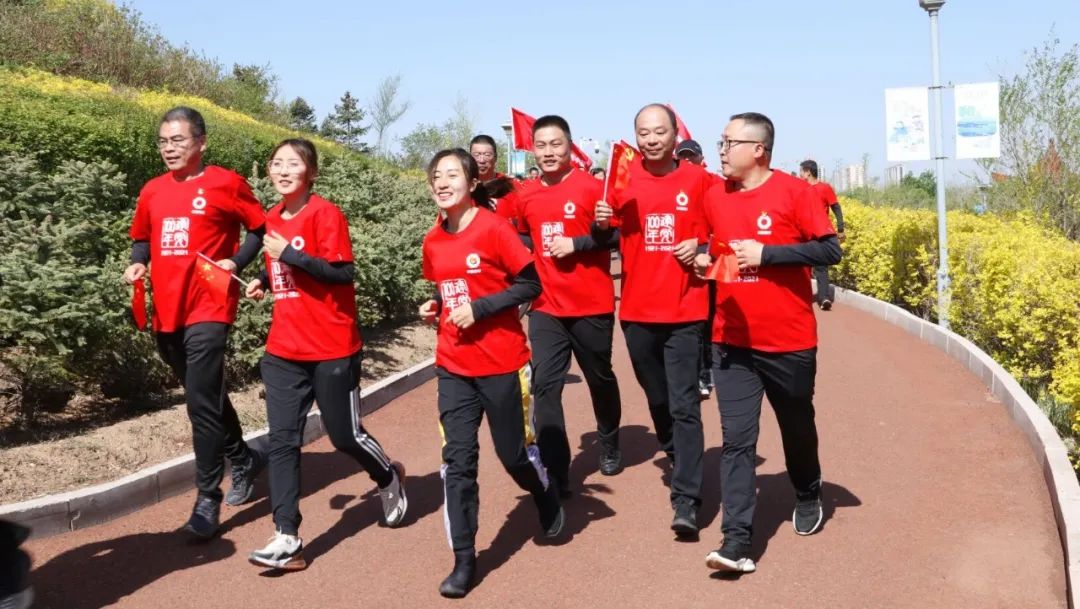 		第60站 | 尊龙凯时集团“健跑百年路 斗争新征程”（集宁战争纪念馆站）运动在内蒙古乌兰察布乐成举行_企业动态_尊龙凯时集团有限公司	