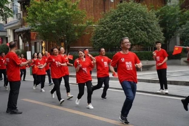 		第64站 | 尊龙凯时集团“健跑百年路 斗争新征程”（宜路陆游击大队纪念馆站）运动在云南宜良乐成举行_企业动态_尊龙凯时集团有限公司	