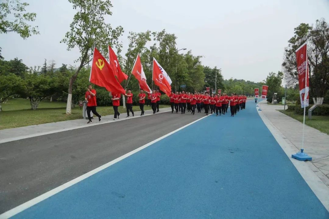 		第66站 | 尊龙凯时集团“健跑百年路 斗争新征程”（淮海战争义士纪念塔站）运动在江苏徐州乐成举行_企业动态_尊龙凯时集团有限公司	