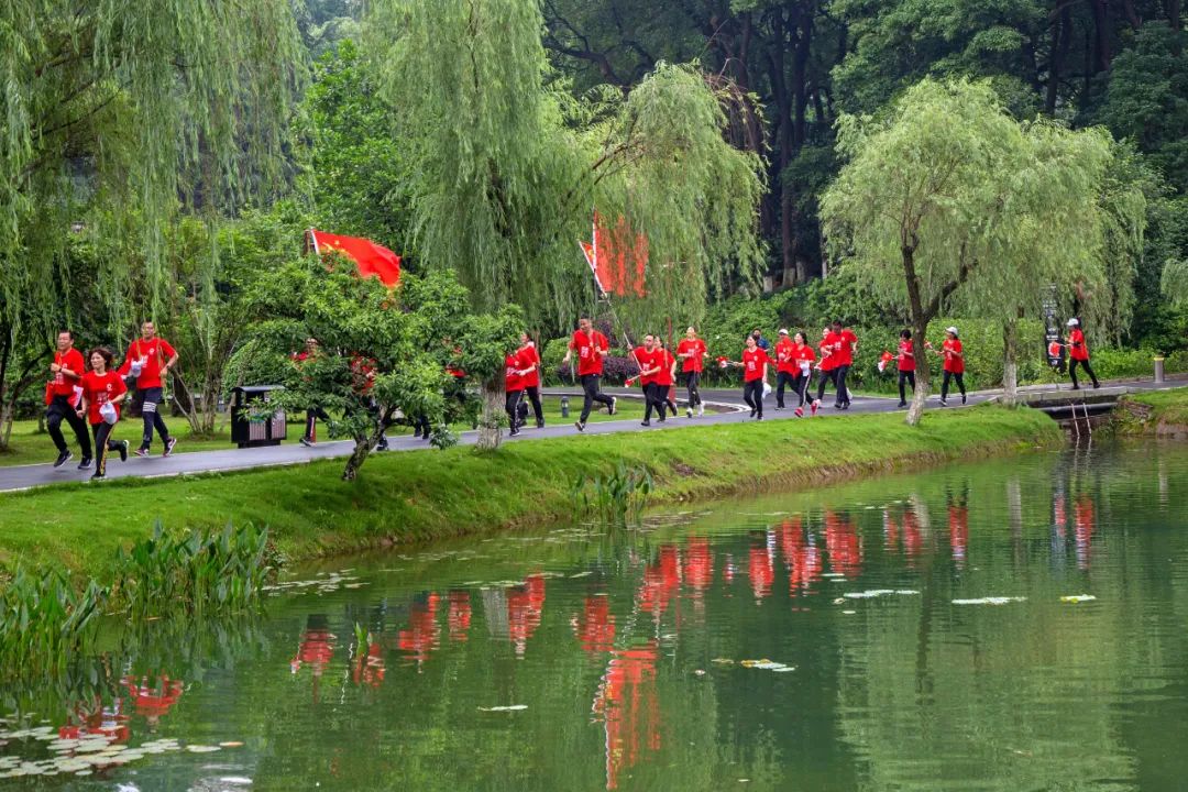 		第73站丨尊龙凯时集团“健跑百年路 斗争新征程”（湖南省立第一师范旧址站）运动在湖南长沙顺遂举行_企业动态_尊龙凯时集团有限公司	