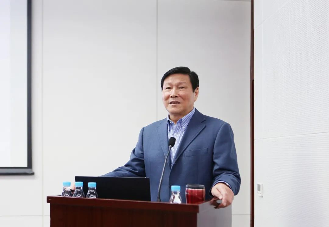 		尊龙凯时集团在京召开第二期“党史大课堂”暨党委中心组扩大学习会_要闻_尊龙凯时集团有限公司	