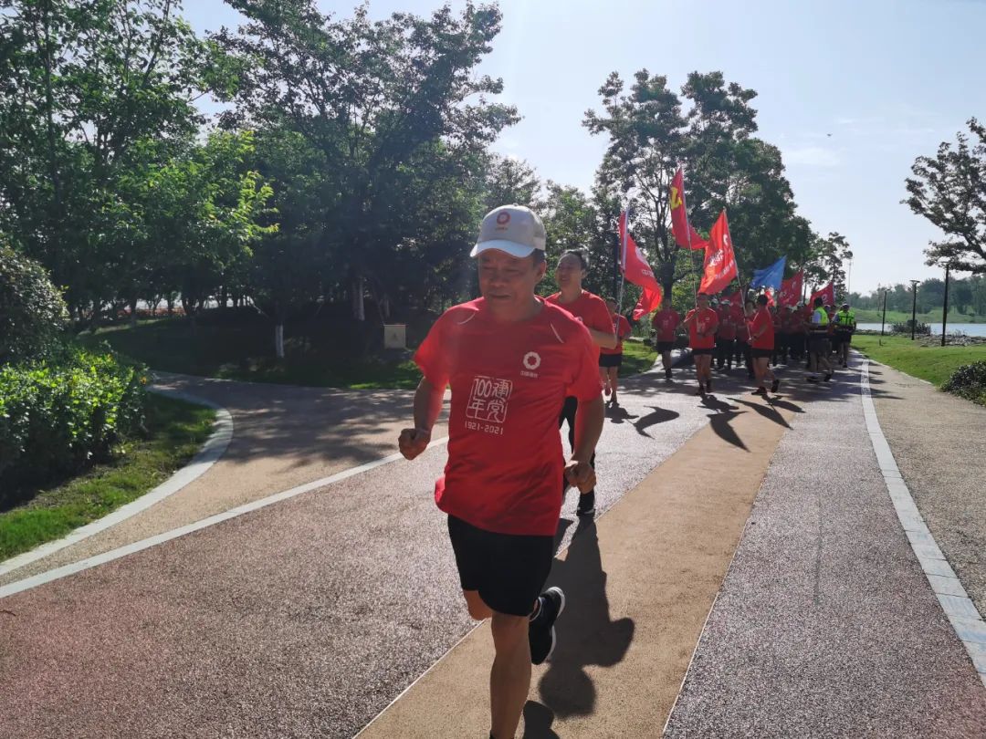 		第78站 | 尊龙凯时集团“健跑百年路 斗争新征程”（水师降生地纪念馆站）运动在江苏泰州乐成举行_企业动态_尊龙凯时集团有限公司	