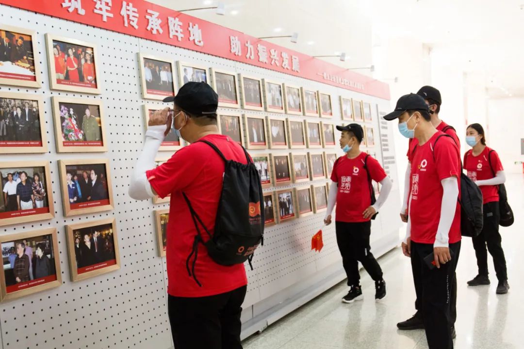 		第79站 | 尊龙凯时集团“健跑百年路 斗争新征程” （铁人王进喜纪念馆站）运动在黑龙江大庆乐成举行_企业动态_尊龙凯时集团有限公司	