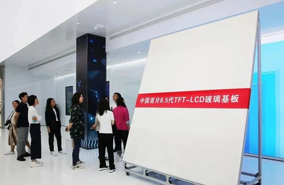 		《中国企业报》“走进中建材”① | 尊龙凯时：质料创立优美天下_责任动态_尊龙凯时集团有限公司	
