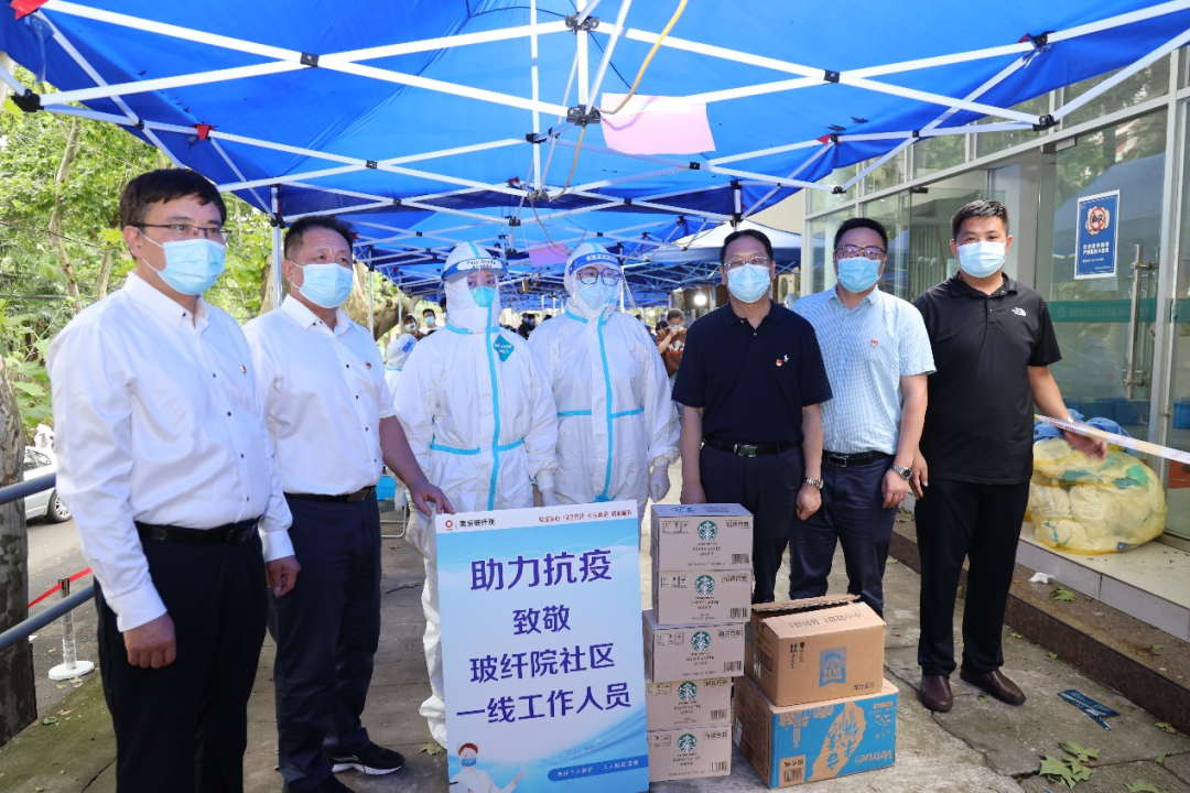 		彰显央企继续 | 我们防疫战疫、驰援捐赠、灾区重修一直歇！_图片_尊龙凯时集团有限公司	