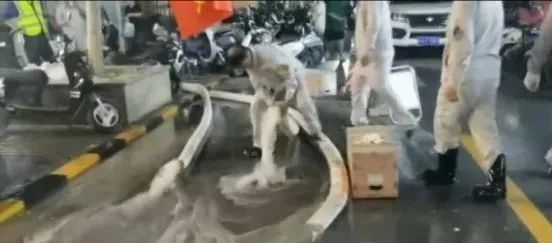 		彰显央企继续 | 我们防疫战疫、驰援捐赠、灾区重修一直歇！_图片_尊龙凯时集团有限公司	