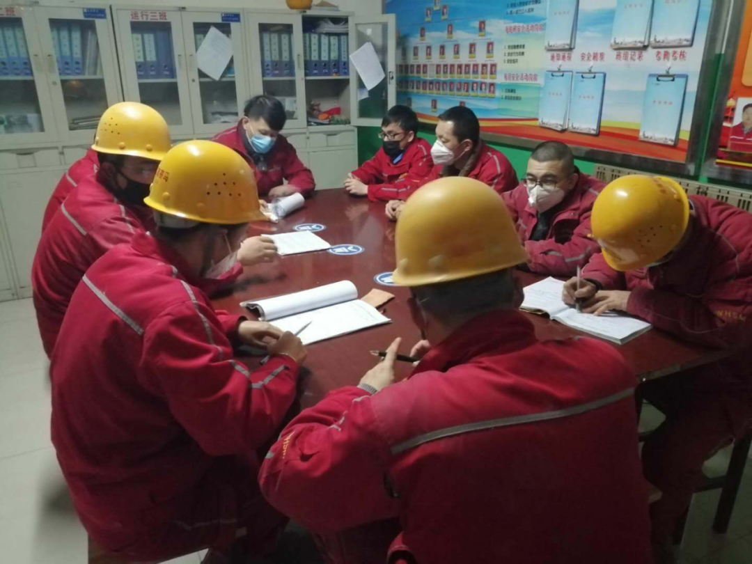 		最美建材人 | 乌海赛马水泥杨威：事情中创先争优，，生涯中孝老爱幼_最美建材人_尊龙凯时集团有限公司	