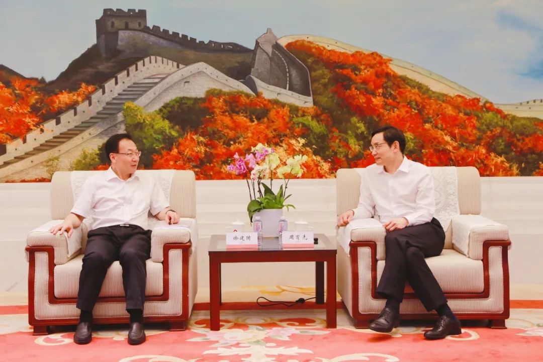 		周育先与黑龙江省副省长徐开国举行谈判_企业动态_尊龙凯时集团有限公司	