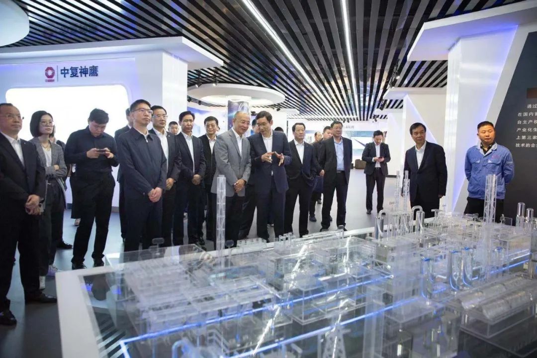 		我国首个万吨碳纤维生产基地在西宁降生！登上央视新闻联播快讯！_幻灯片_尊龙凯时集团有限公司	