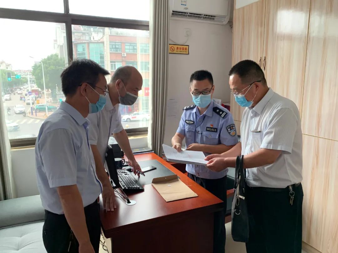 		办实事 暖人心 | 地勘中心安徽总队为群众解决眷属区落户问题_故事_尊龙凯时集团有限公司	