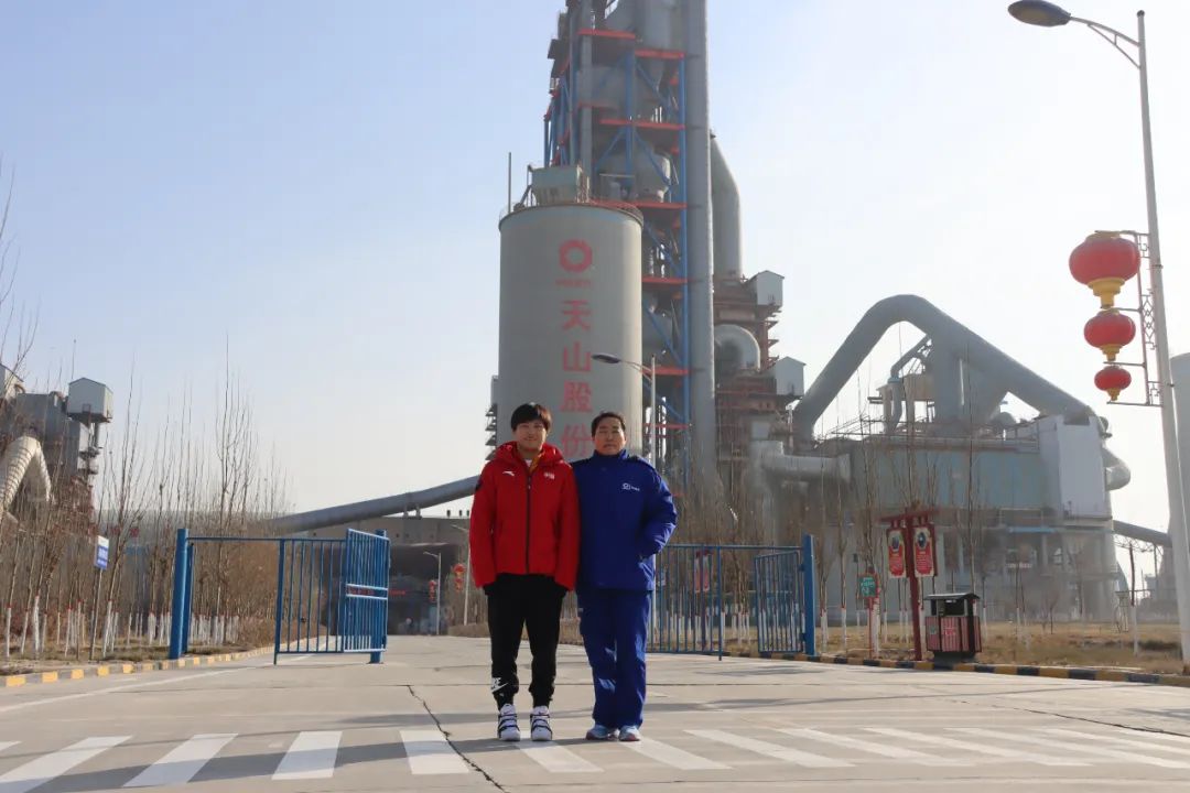 		尊龙凯时所属企业天山女儿荣宁宁全运会自由摔跤夺冠_人物_尊龙凯时集团有限公司	