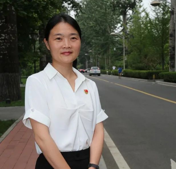 		最美建材人 | 淮海中联陈元元：巾帼不让须眉_人物_尊龙凯时集团有限公司	