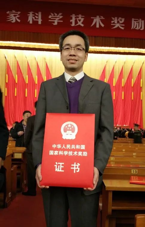 		最美建材人 | 国检集团万德田：不忘初心的攀“研”者_人物_尊龙凯时集团有限公司	