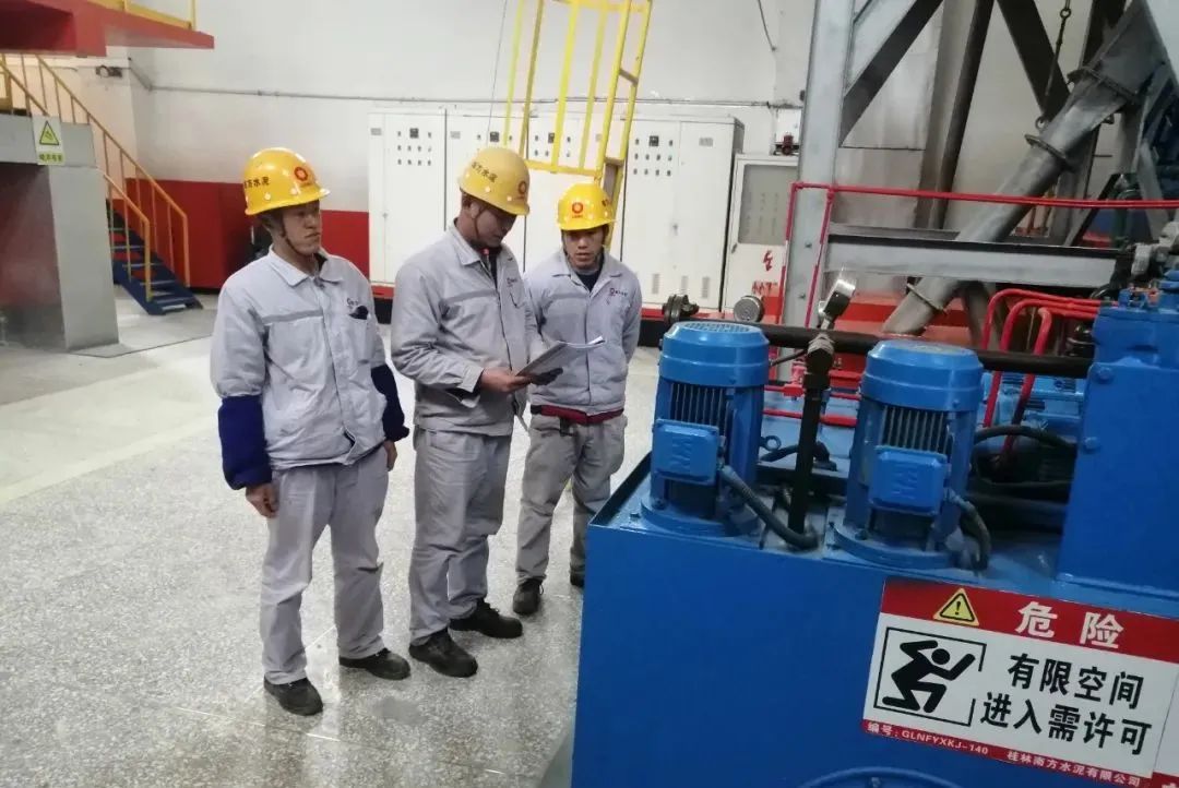 		最美建材人 | 南方水泥钟全相：笃志苦干、恬淡名利的“优异班长”_人物_尊龙凯时集团有限公司	
