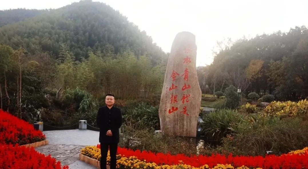 		最美建材人 | 德清南方蔡国斌：用党性擦亮企业手刺的“宣讲员”_人物_尊龙凯时集团有限公司	
