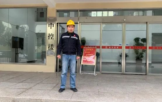 		最美建材人 | 乐昌中建材巩鹏：字斟句酌的质量“把关人”_人物_尊龙凯时集团有限公司	
