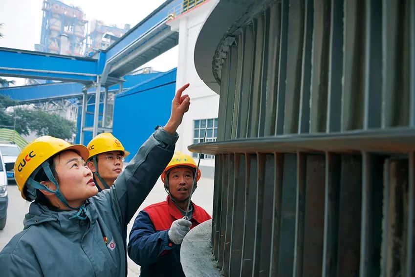 		第七届天下建材行业十大女杰 ⑤ | 陈元元：绽放在水泥车间的巾帼玫瑰_媒体报道_尊龙凯时集团有限公司	