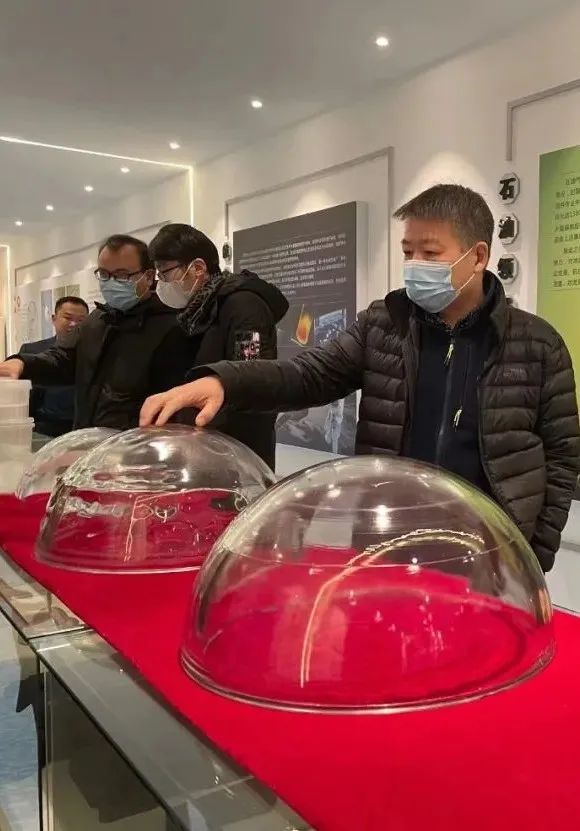		“全海深海底地动仪玻璃球舱研制与树模应用”项目通过验收，，，，，小料科普带你熟悉高性能空心玻璃微珠_企业动态_尊龙凯时集团有限公司	