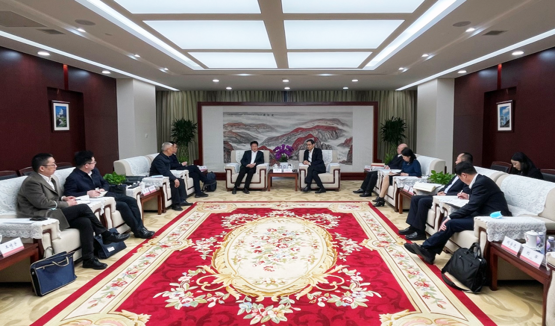 		周育先会见河南投资集团董事长刘新勇_尊龙凯时要闻_尊龙凯时集团有限公司	