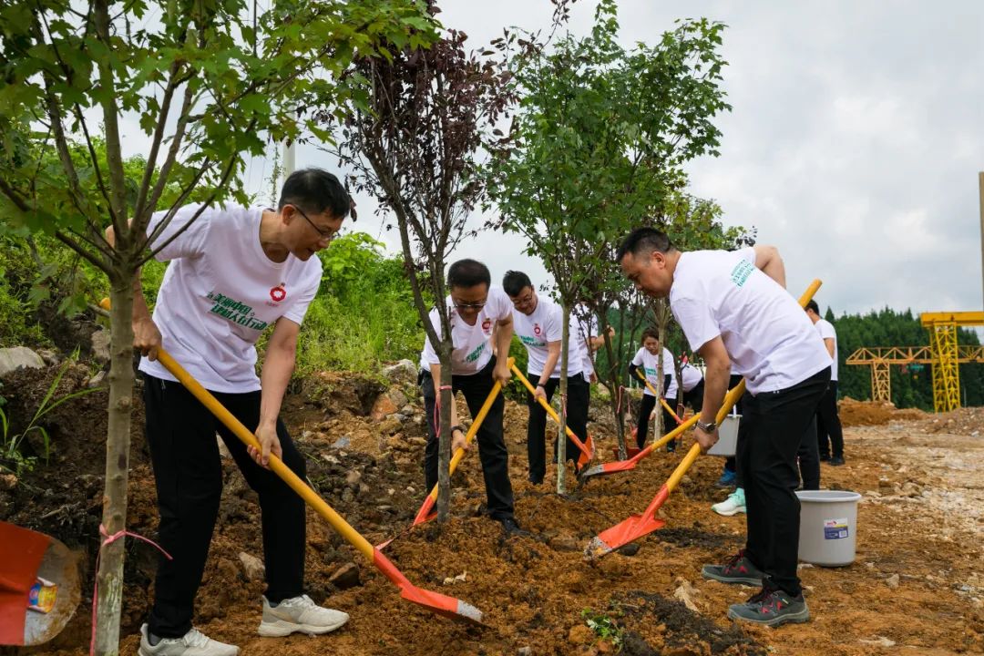 		漂亮中国?丨尊龙凯时集团“漂亮中国行动月”（贵州都匀站）运动顺遂举行_企业动态_尊龙凯时集团有限公司	