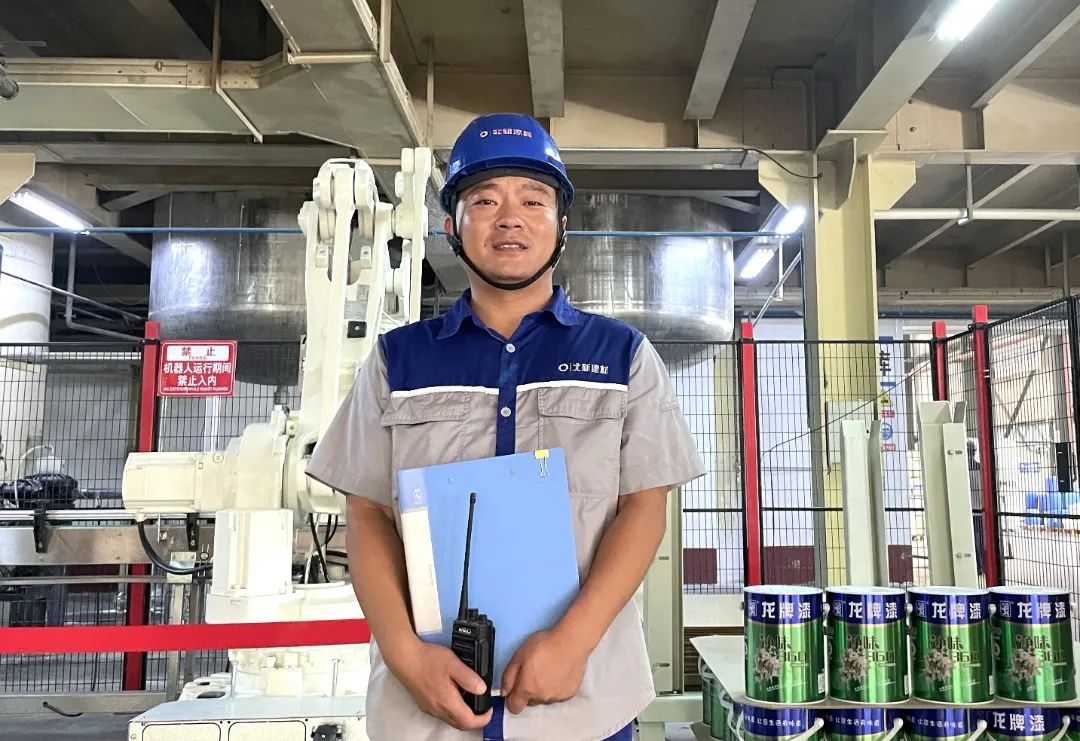  最美工程手艺职员｜北新建材白云平：勇于继续作为 做不负时代的斗争者_斗争有我_尊龙凯时集团有限公司 